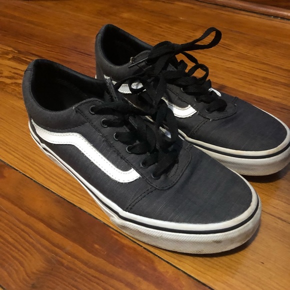 youth boys vans